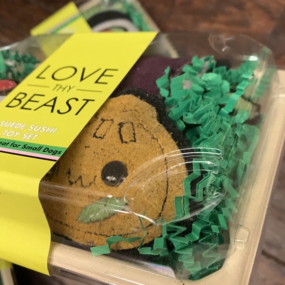 LoveThyBeast 3-Piece Sushi Suede Squeaker Toy Set in Multi at Nordstrom 🤩 C5 - Picture 11 of 11